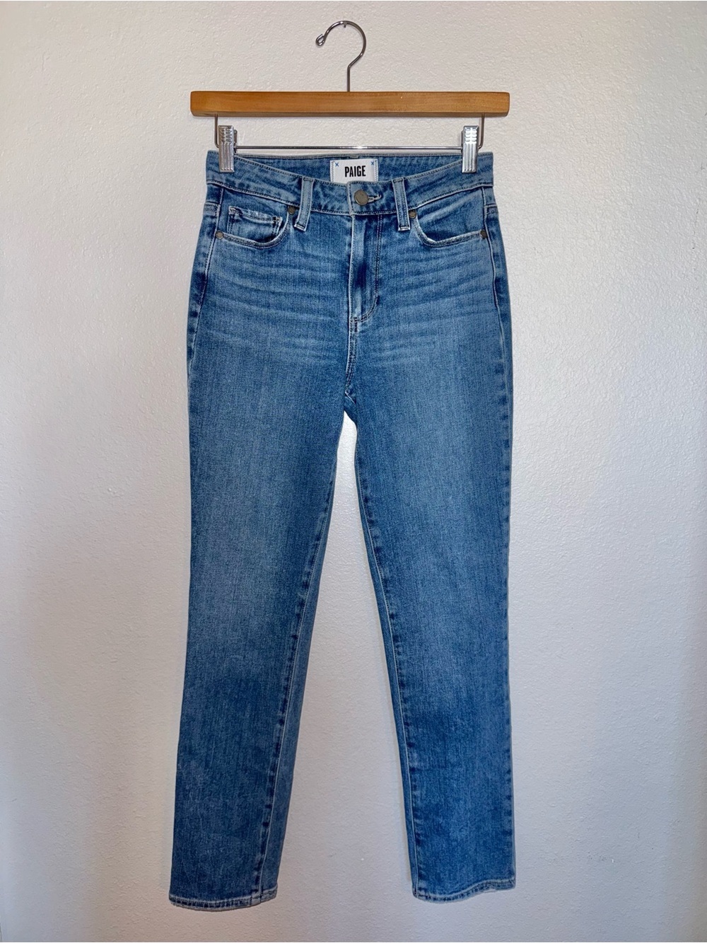 PAIGE Hoxton Slim Jeans in Medium Blue Size 25  🧡
